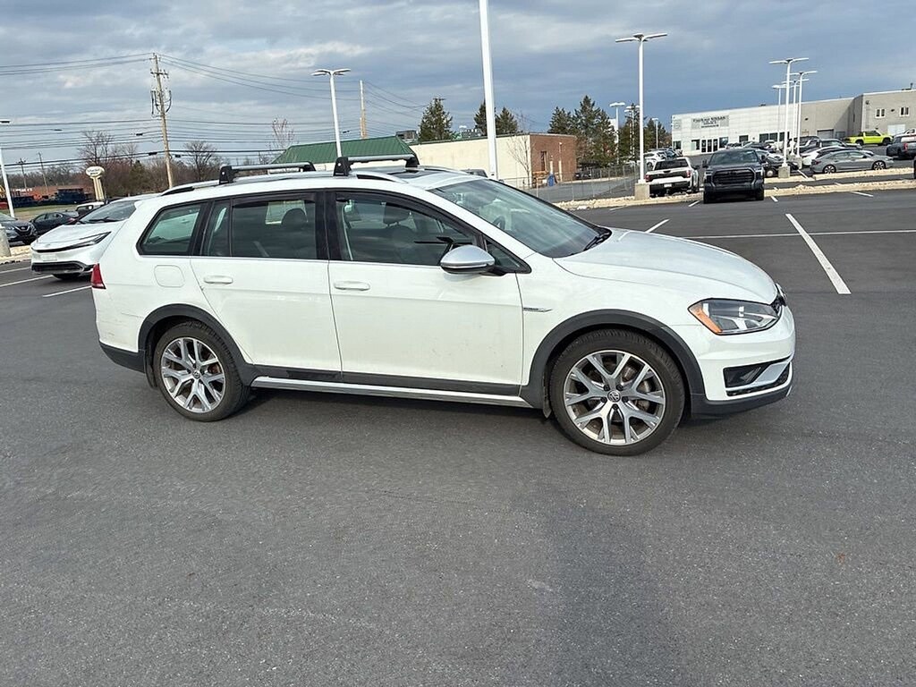 Used 2017 Volkswagen Golf Alltrack SEL Wagon