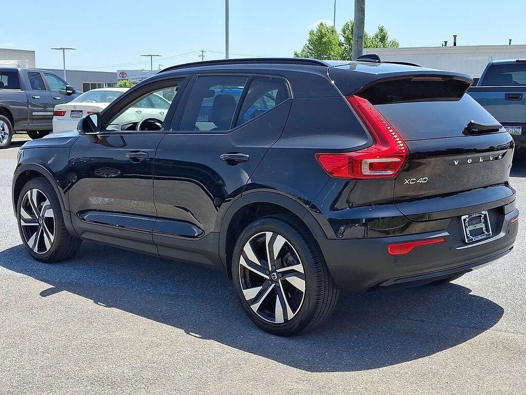 Used 2023 Volvo XC40 Plus Dark Theme SUV