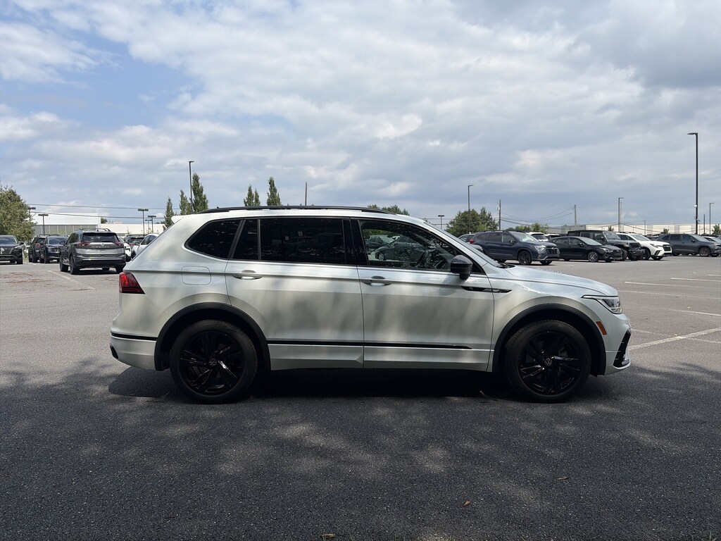 Certified 2024 Volkswagen Tiguan SE R-Line Black SUV