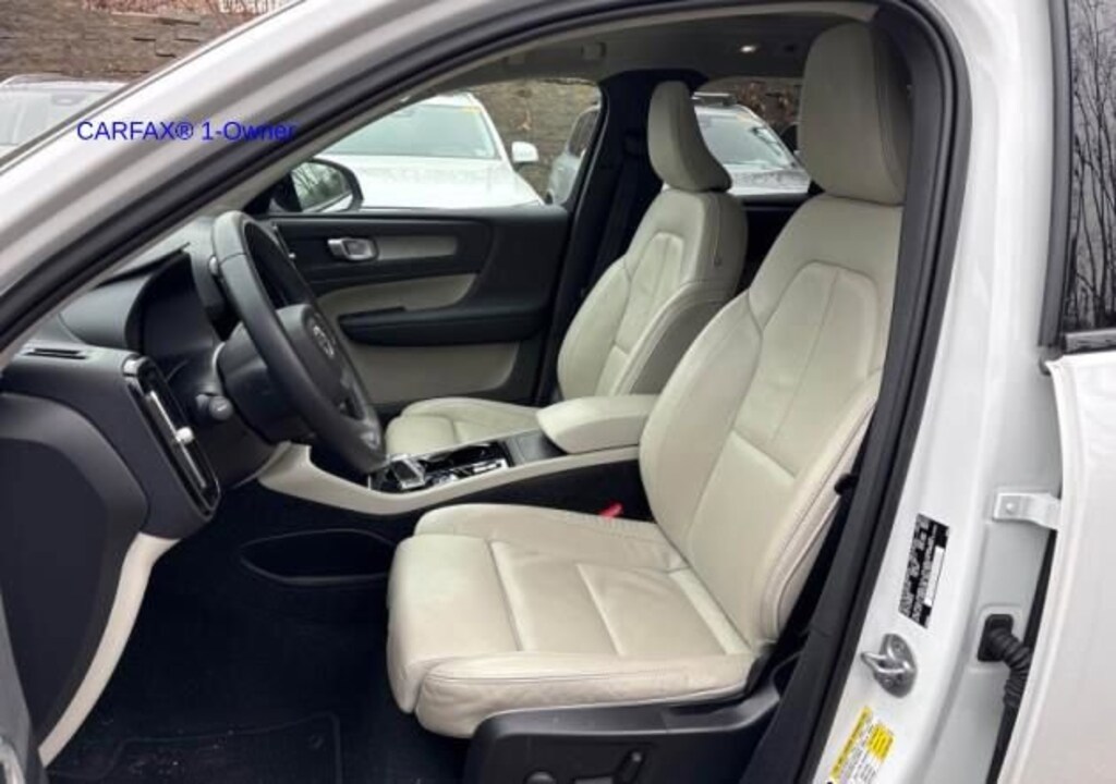 Used 2023 Volvo XC40 Plus Dark Theme SUV