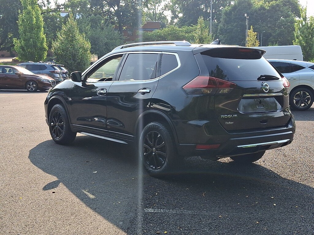 Used 2020 Nissan Rogue SV SUV