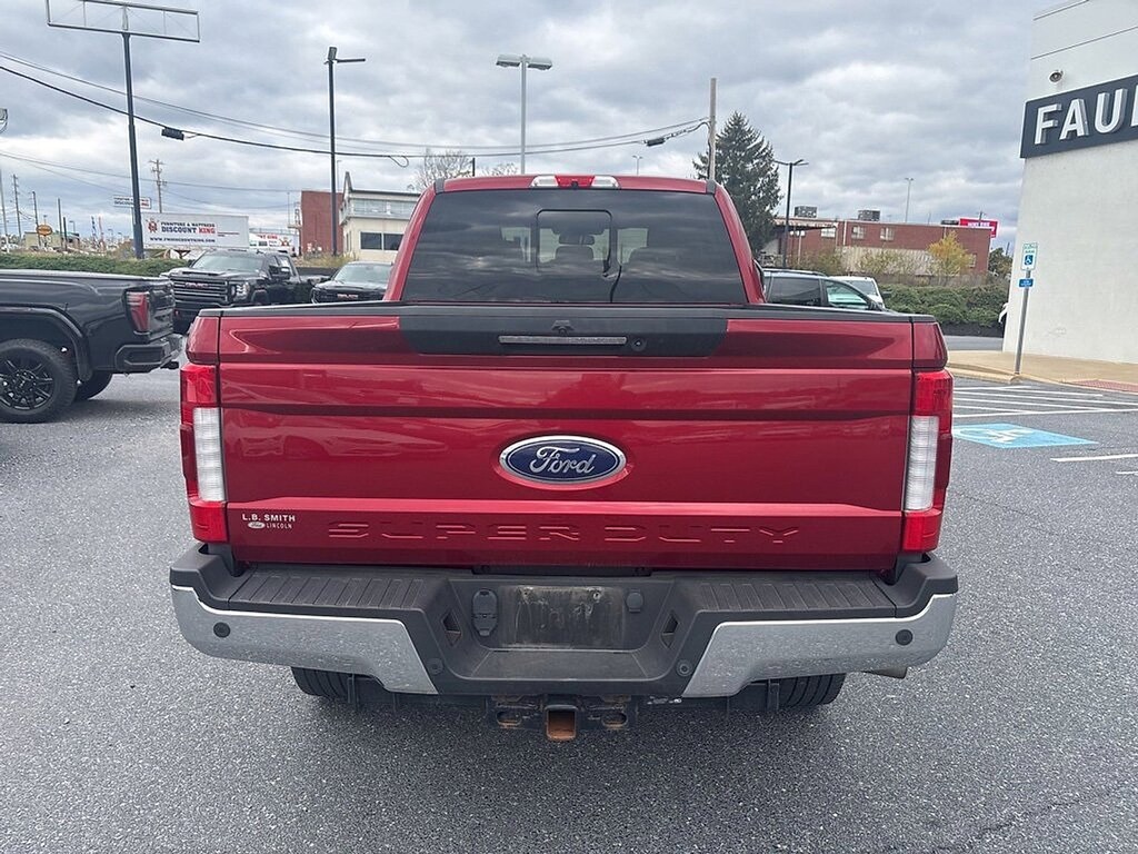 Used 2019 Ford Super Duty F-250 SRW LARIAT Truck Crew Cab