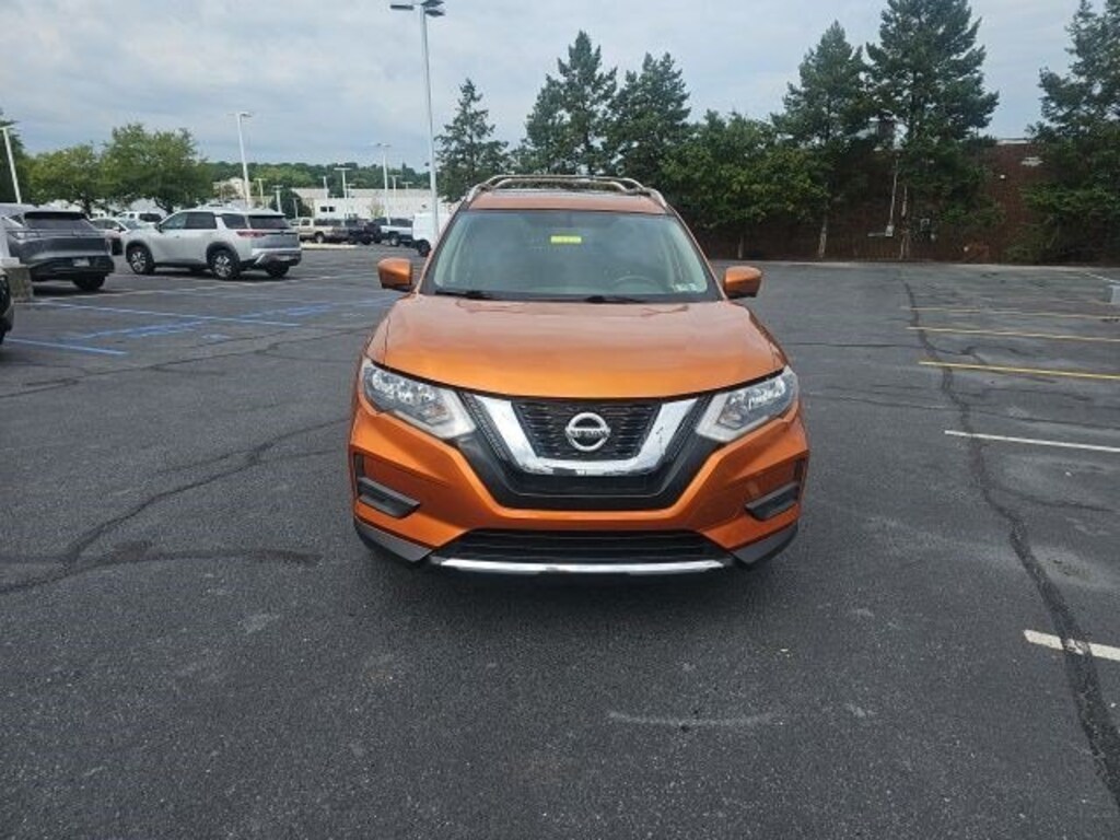 Used 2017 Nissan Rogue SV SUV