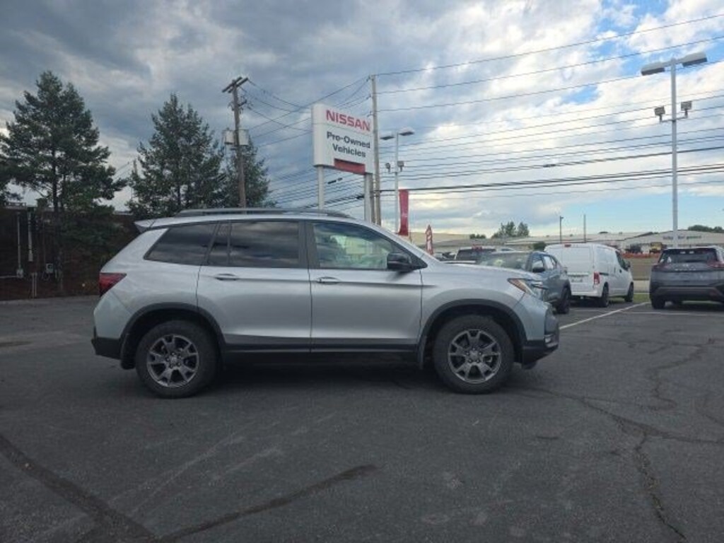 Used 2024 Honda Passport TrailSport SUV