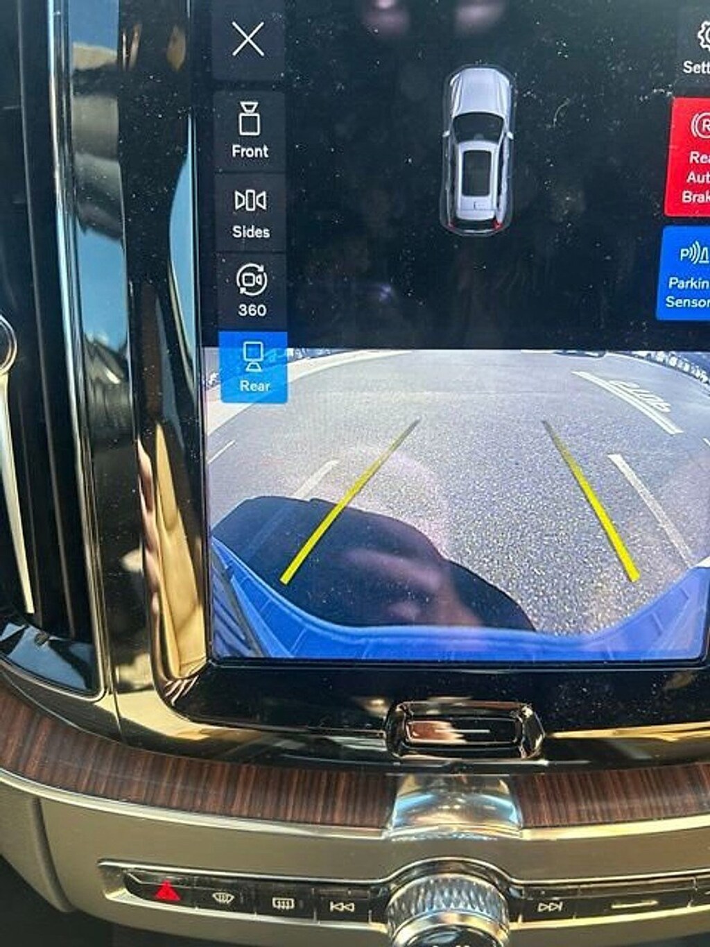 Certified 2023 Volvo XC60 Ultimate Bright Theme SUV