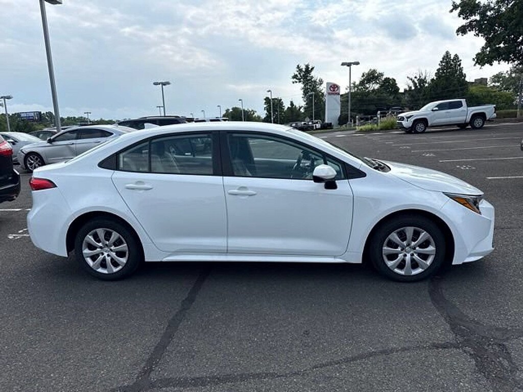 Used 2025 Toyota Corolla LE Sedan