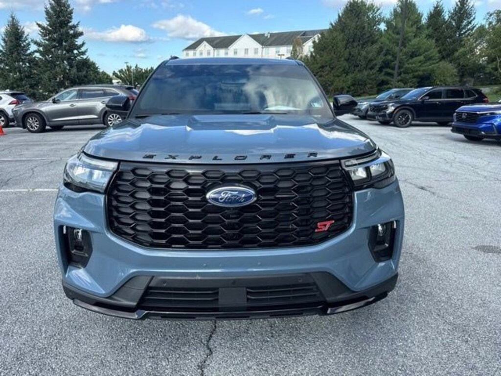 Used 2025 Ford Explorer ST SUV