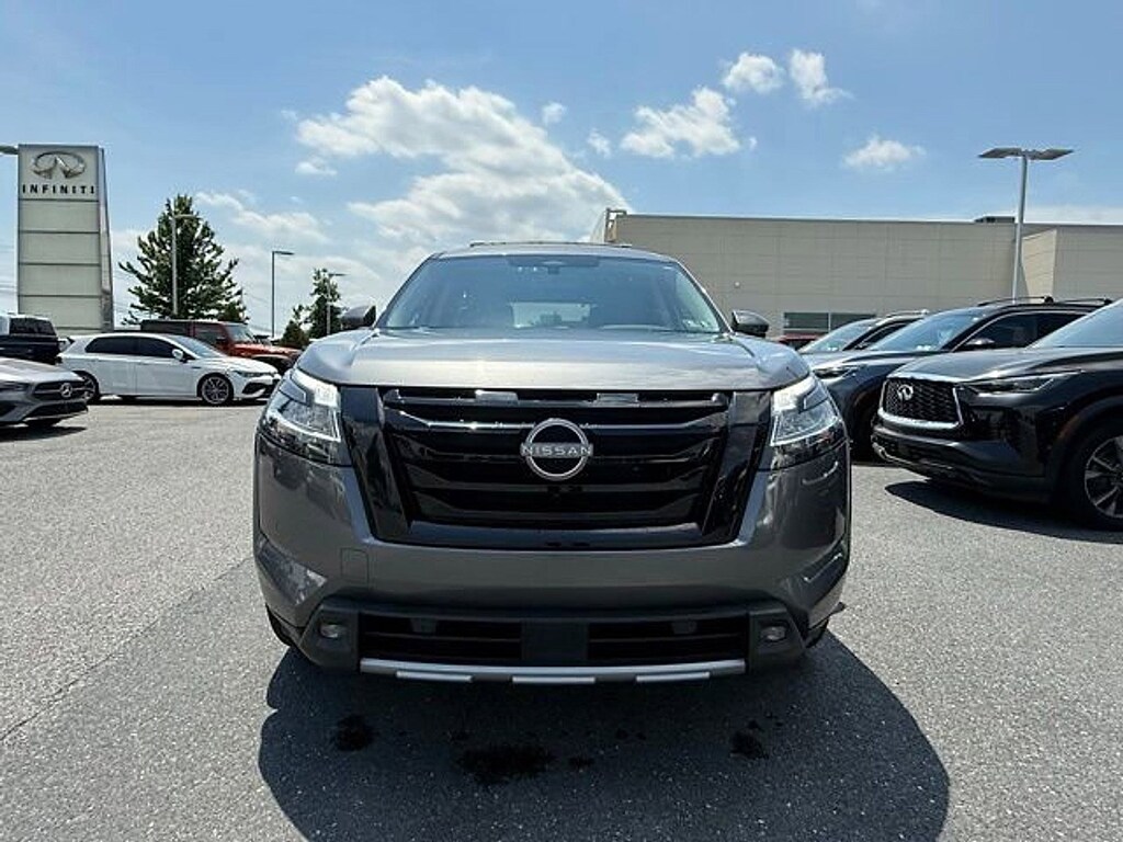 Used 2022 Nissan Pathfinder SL SUV