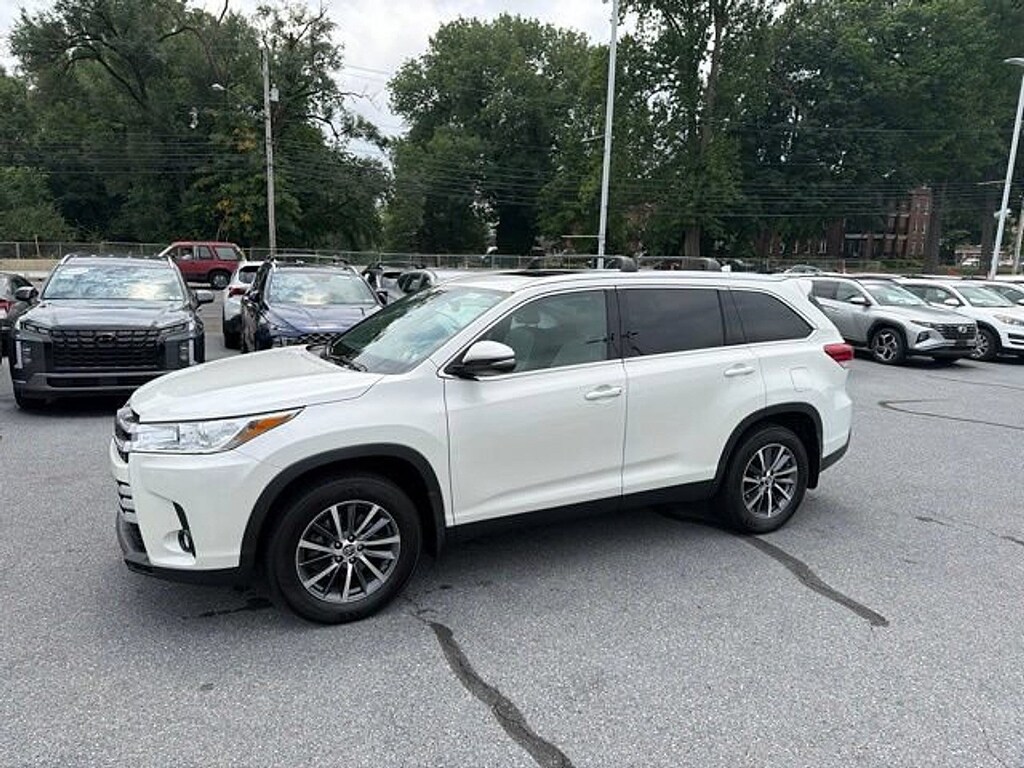 Used 2019 Toyota Highlander XLE SUV
