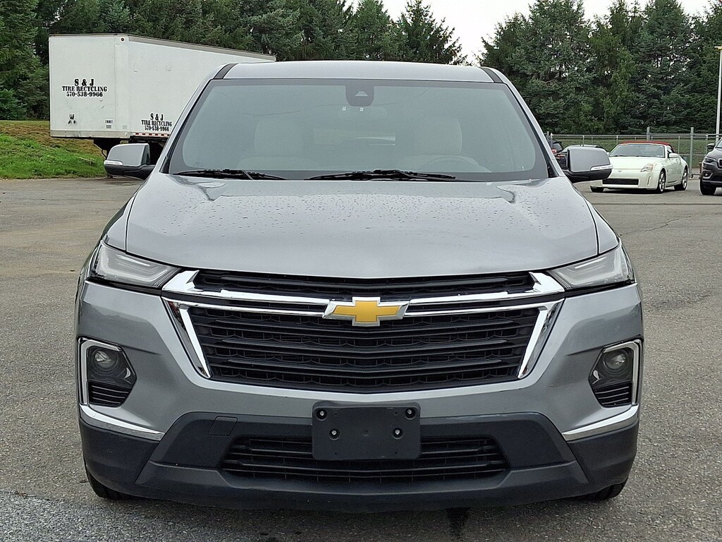Used 2023 Chevrolet Traverse LS SUV