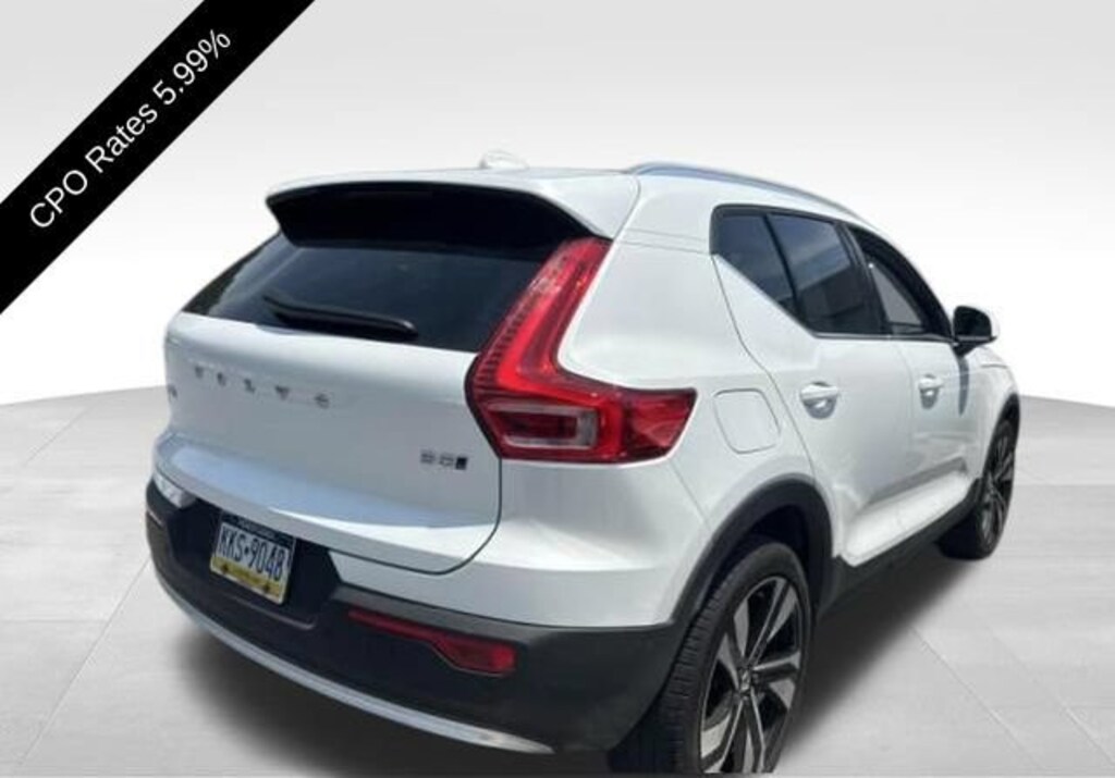 Certified 2024 Volvo XC40 Ultimate Bright Theme SUV