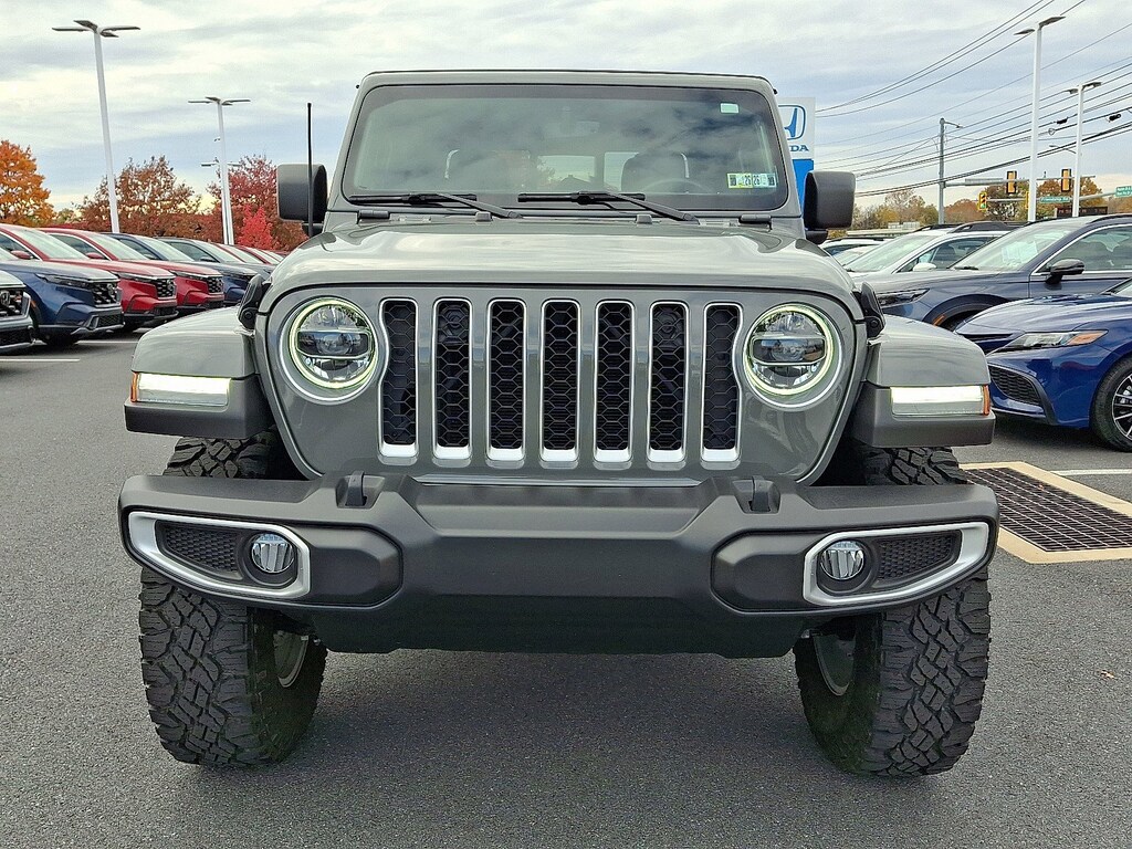 Used 2021 Jeep Gladiator Overland Truck Crew Cab
