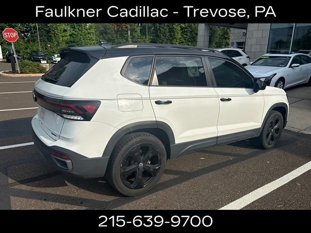 Used 2025 Volkswagen Taos SE Black SUV