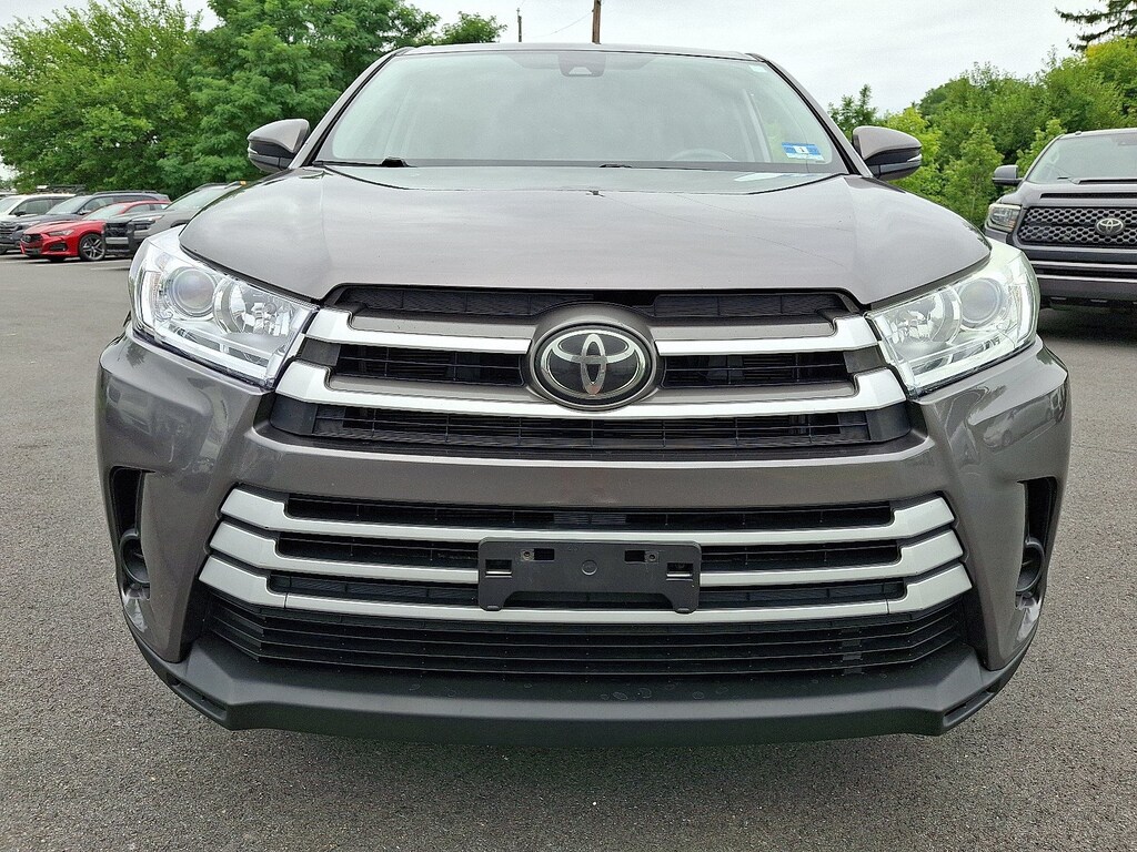 Used 2018 Toyota Highlander LE SUV
