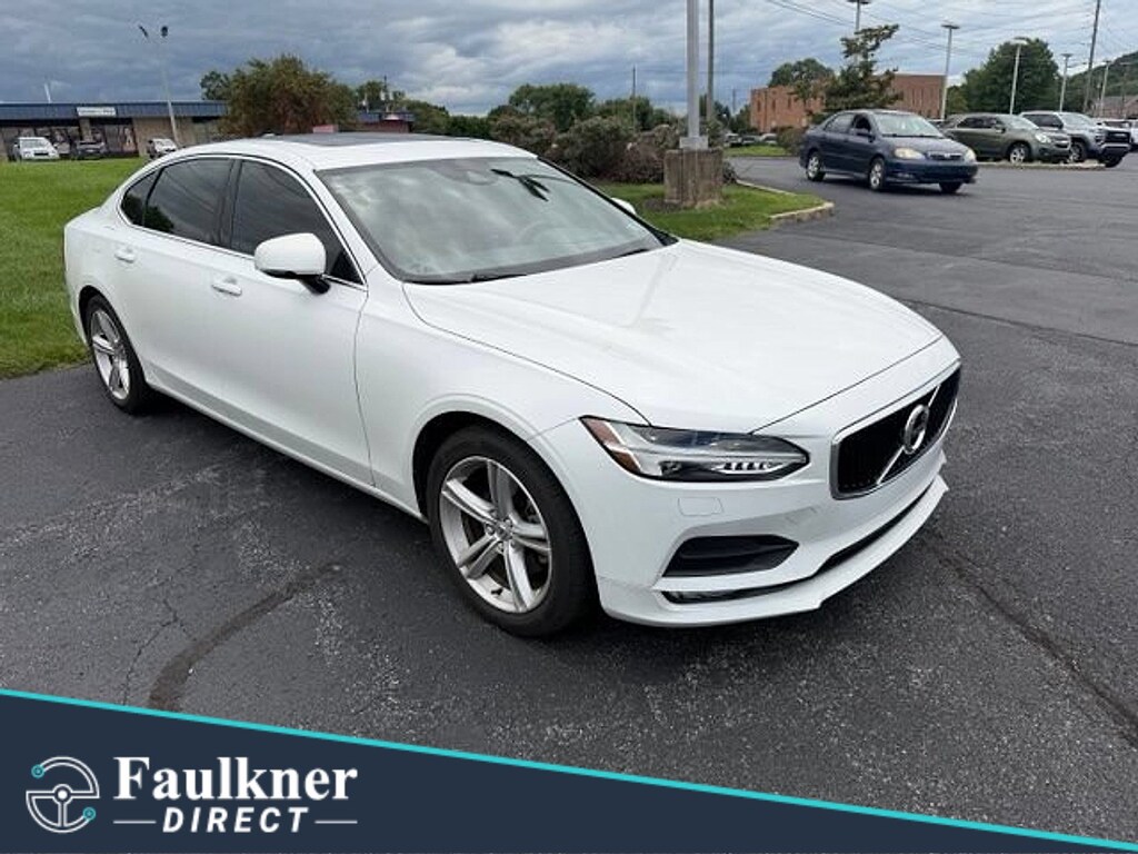 Certified 2018 Volvo S90 Momentum Sedan