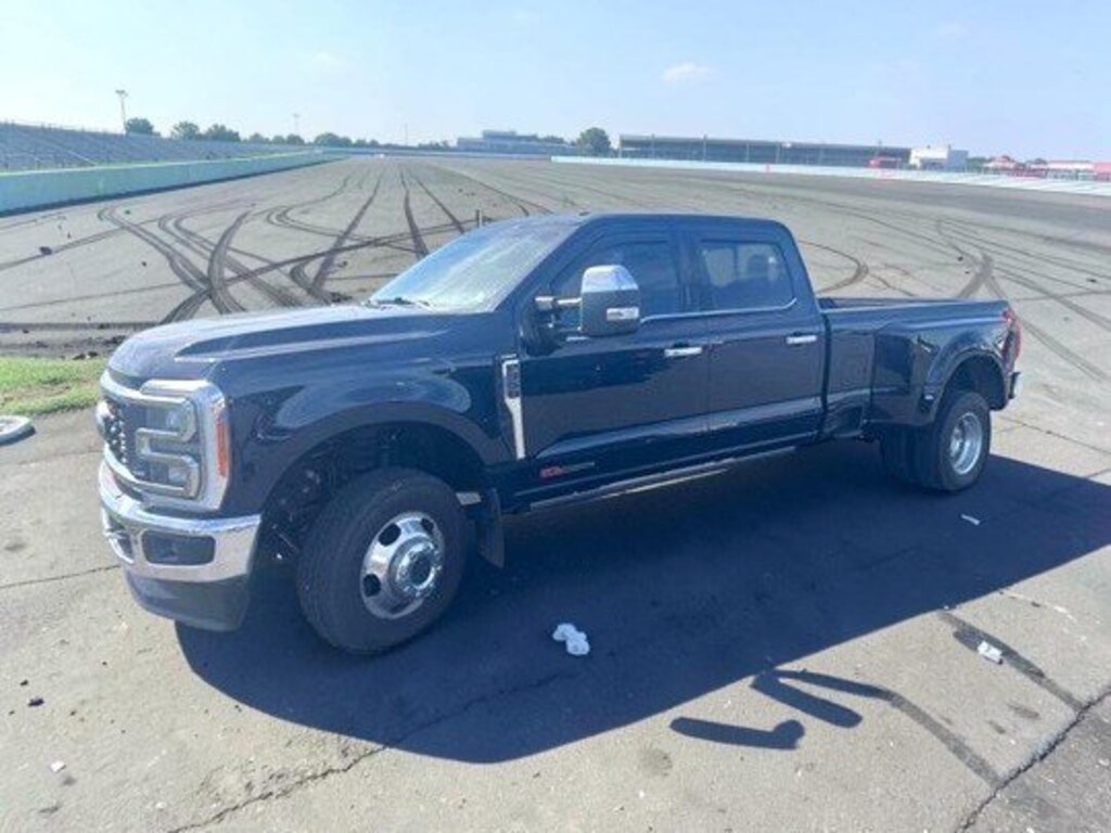 Used 2023 Ford Super Duty F-350 DRW LARIAT Truck Crew Cab