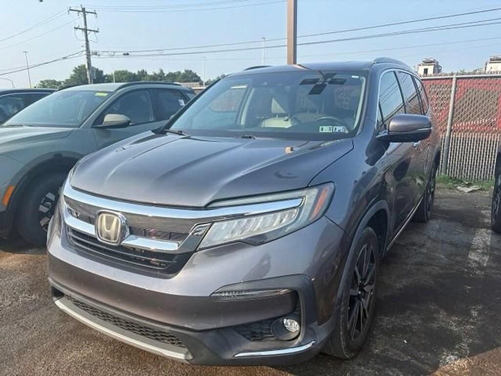 Used 2019 Honda Pilot Touring 8-Passenger SUV