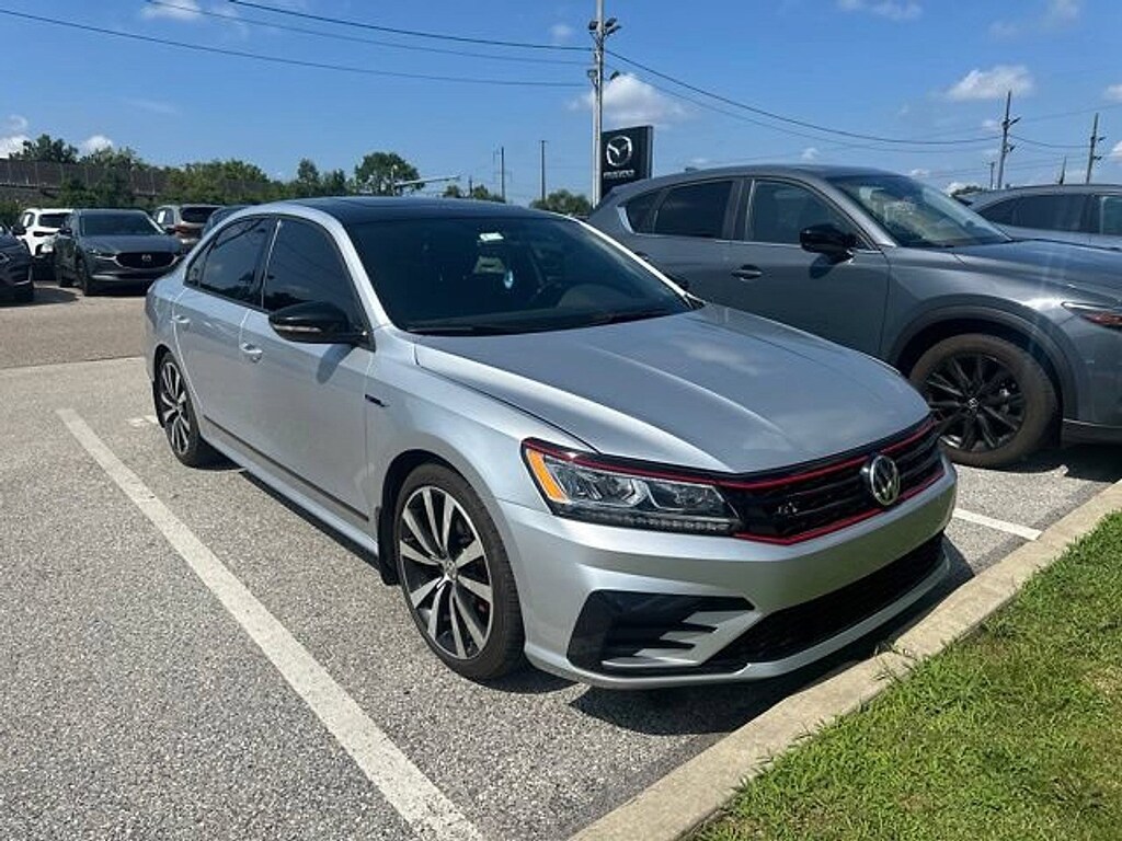 Used 2018 Volkswagen Passat V6 GT Sedan