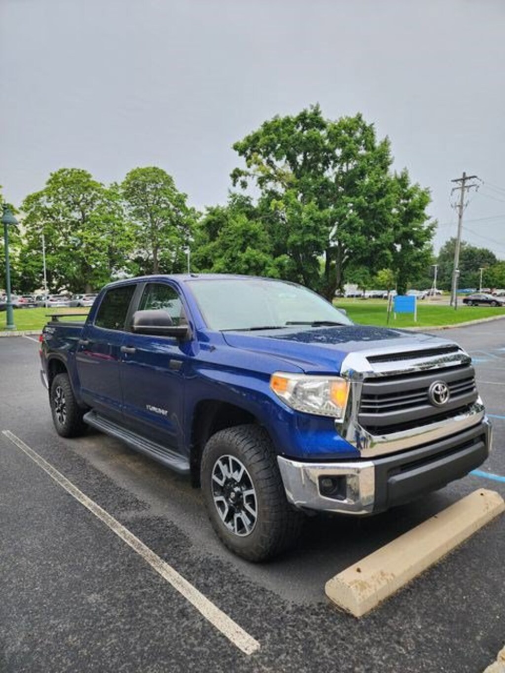 Used 2015 Toyota Tundra 4WD Truck SR5 Truck CrewMax