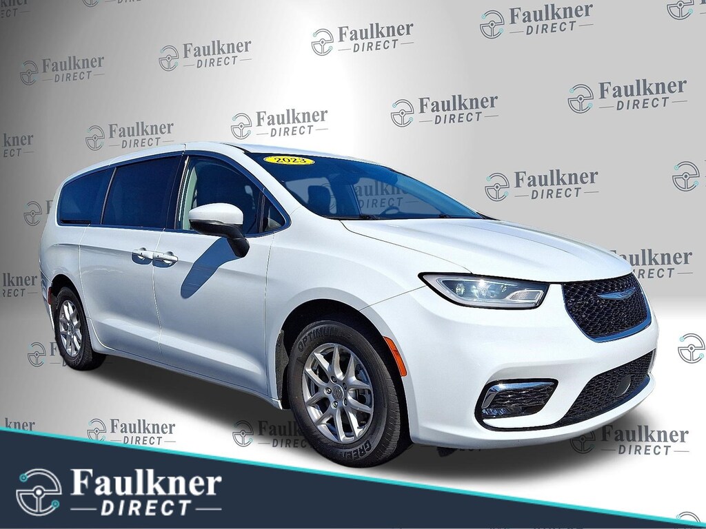 Used 2023 Chrysler Pacifica Touring L Van Passenger Van