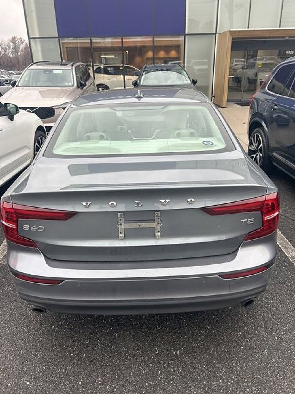 Used 2020 Volvo S60 Momentum Sedan