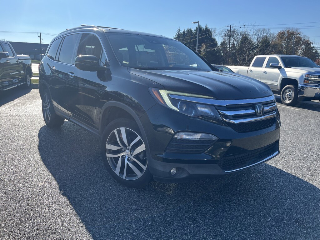 Used 2017 Honda Pilot Elite SUV
