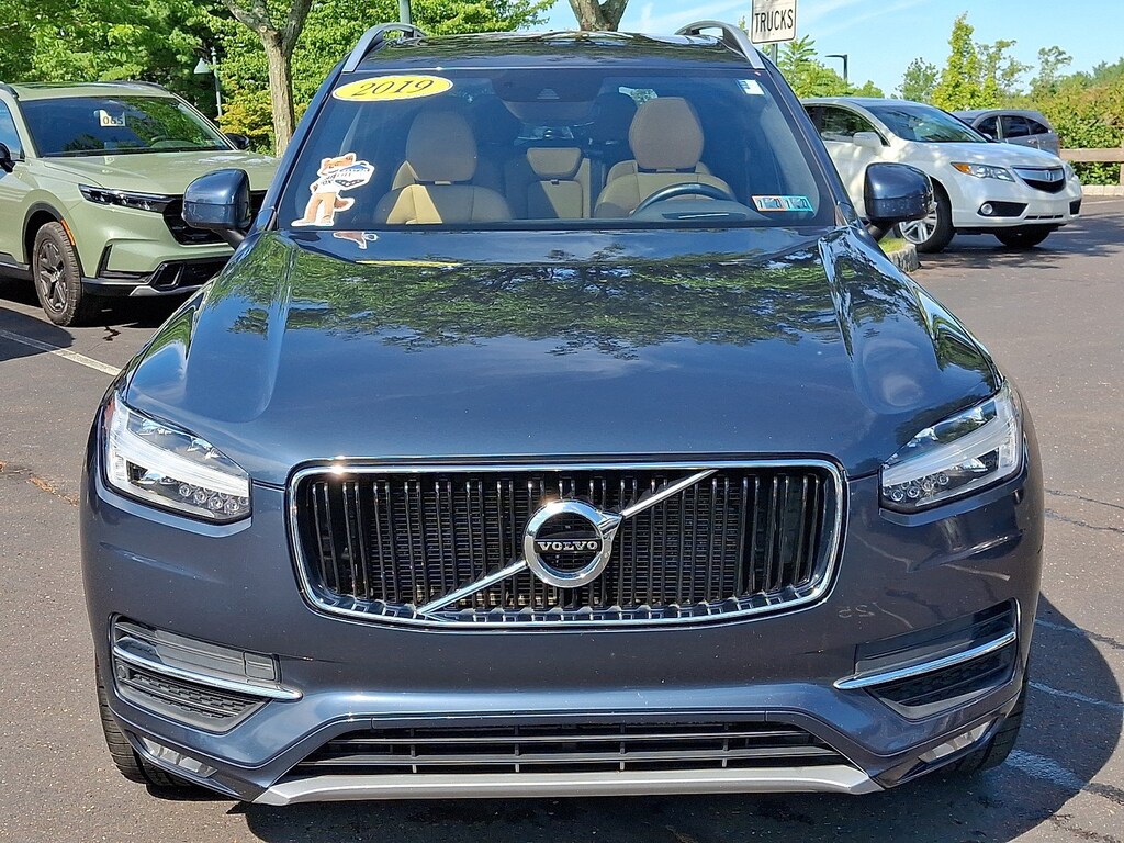 Used 2019 Volvo XC90 Momentum SUV