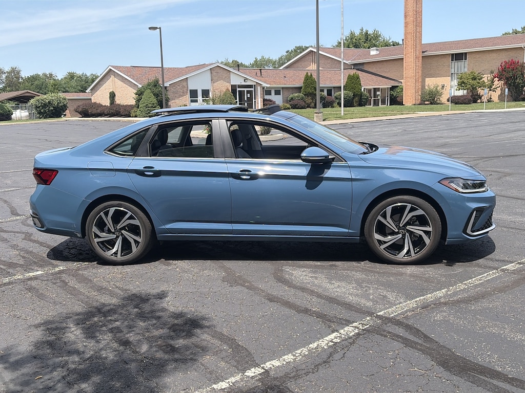 Certified 2025 Volkswagen Jetta SEL Sedan