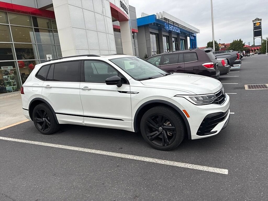 Used 2024 Volkswagen Tiguan SE R-Line Black SUV