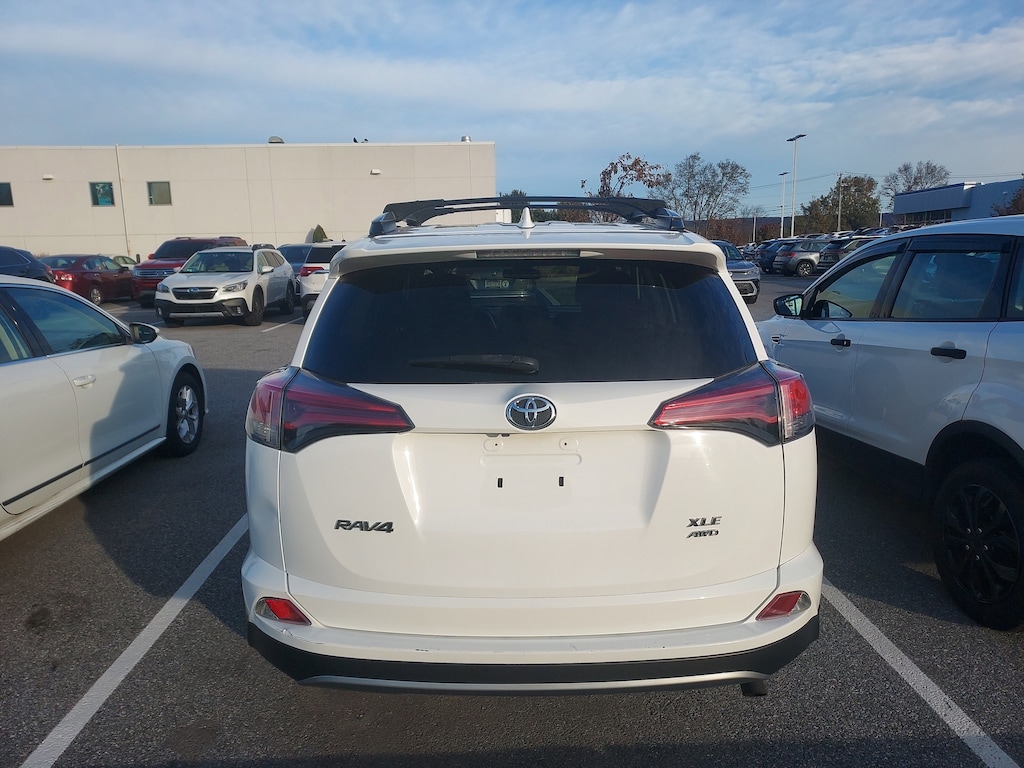 Used 2018 Toyota RAV4 XLE SUV