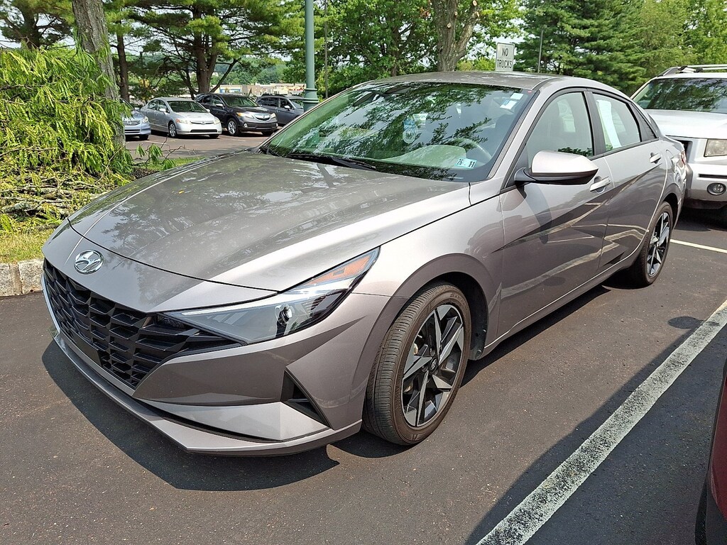 Used 2023 Hyundai Elantra SEL Sedan