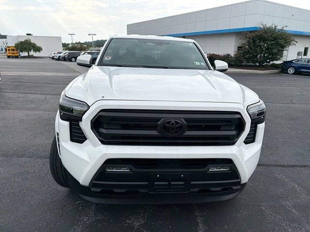 Certified 2024 Toyota Tacoma 4WD SR5 Truck Double Cab