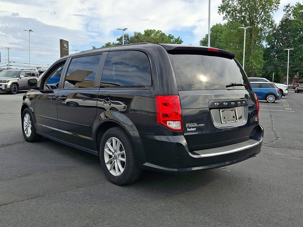 Used 2016 Dodge Grand Caravan SXT Van