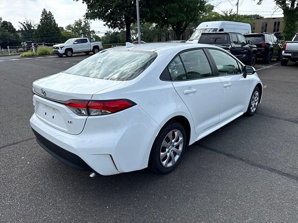 Used 2025 Toyota Corolla LE Sedan
