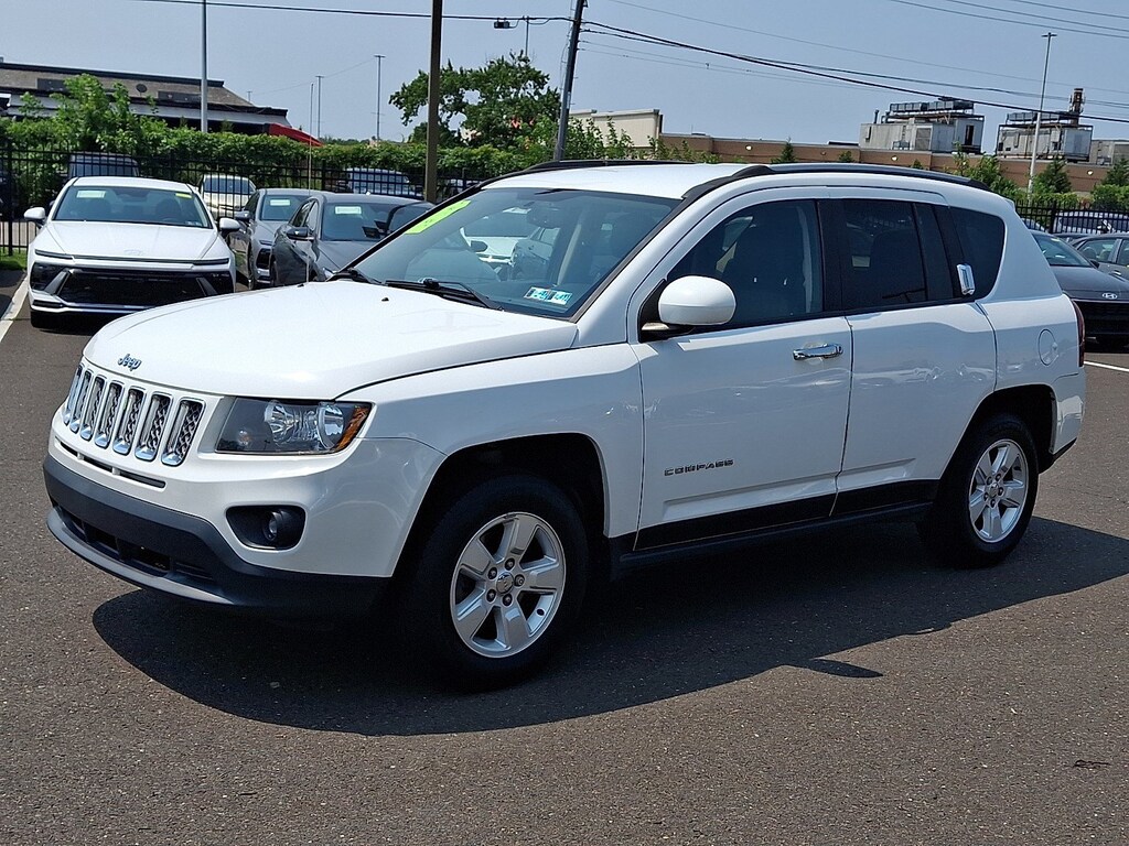 Used 2017 Jeep Compass Latitude SUV