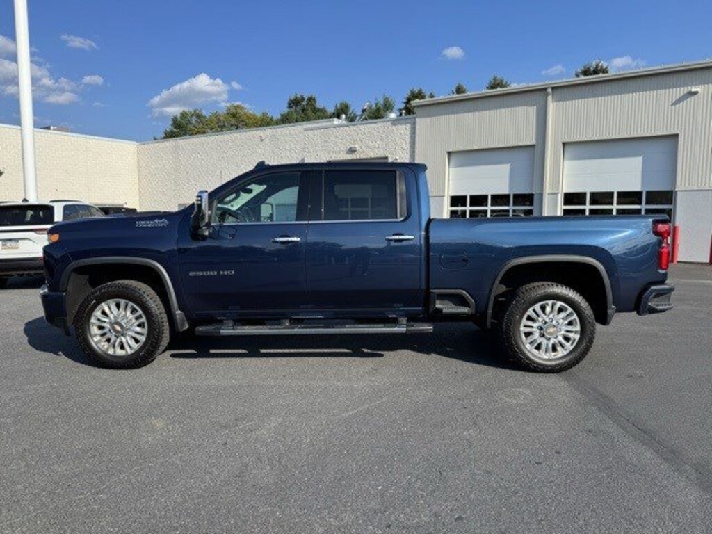 Used 2022 Chevrolet Silverado 2500HD High Country Truck Crew Cab