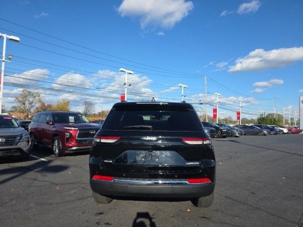 Used 2025 Jeep Grand Cherokee Limited SUV