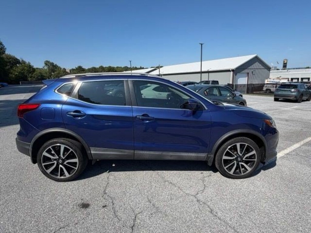 Used 2018 Nissan Rogue Sport SL SUV