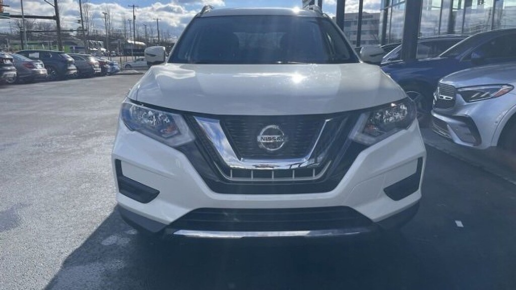 Used 2018 Nissan Rogue SV SUV