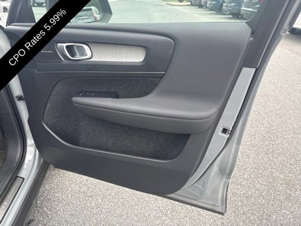 Certified 2024 Volvo XC40 Plus Dark Theme SUV