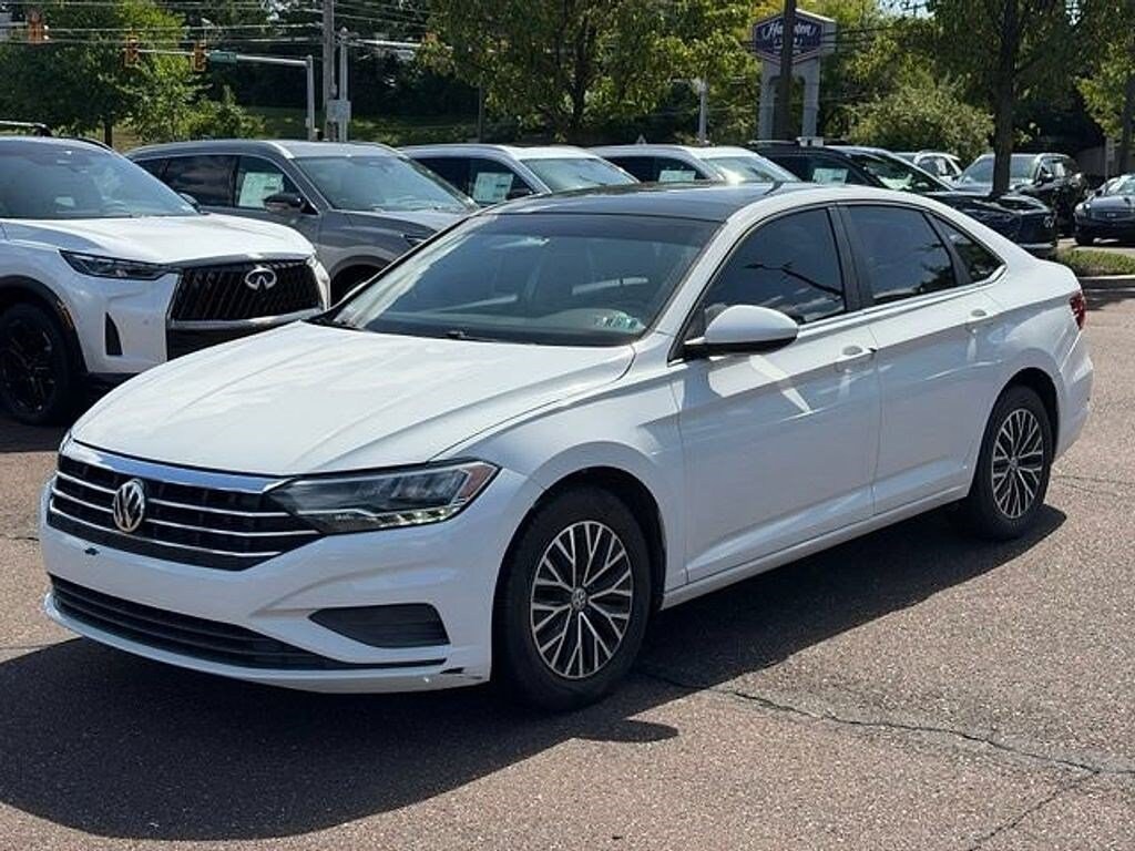 Used 2019 Volkswagen Jetta SE Sedan