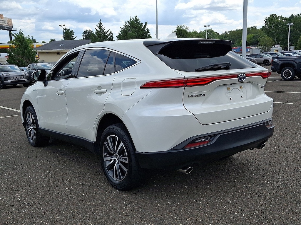 Certified 2021 Toyota Venza LE SUV