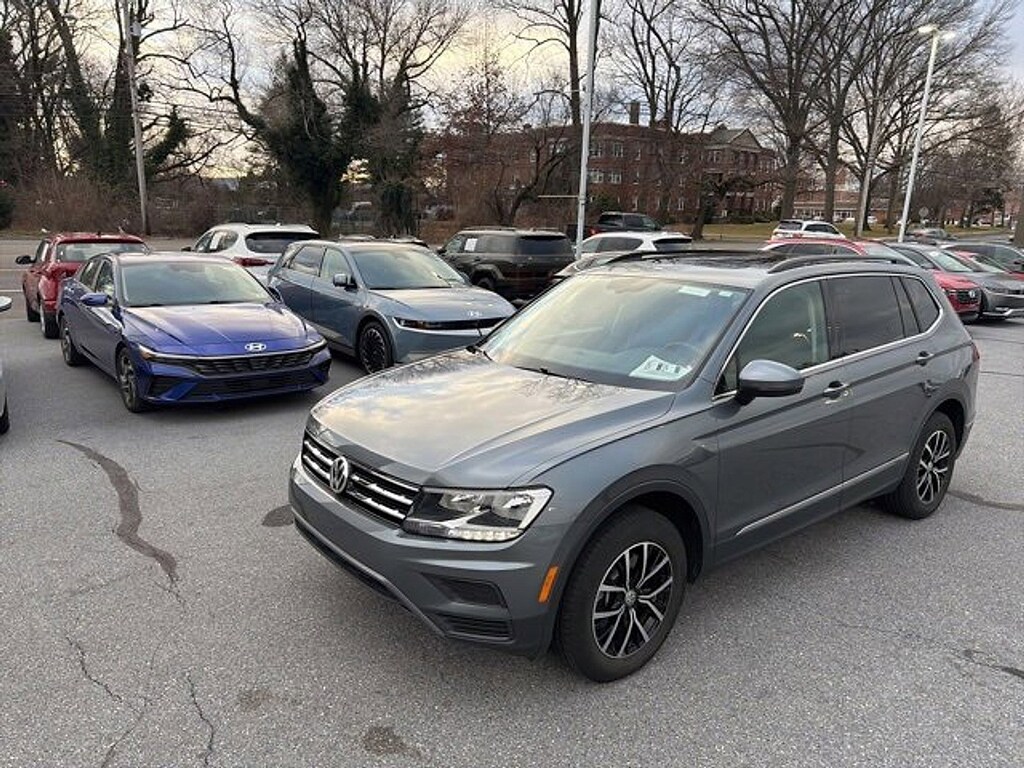 Used 2021 Volkswagen Tiguan SE SUV