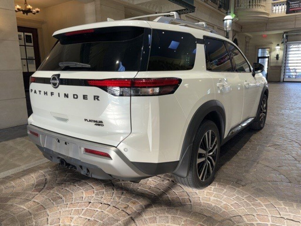 Used 2023 Nissan Pathfinder Platinum SUV