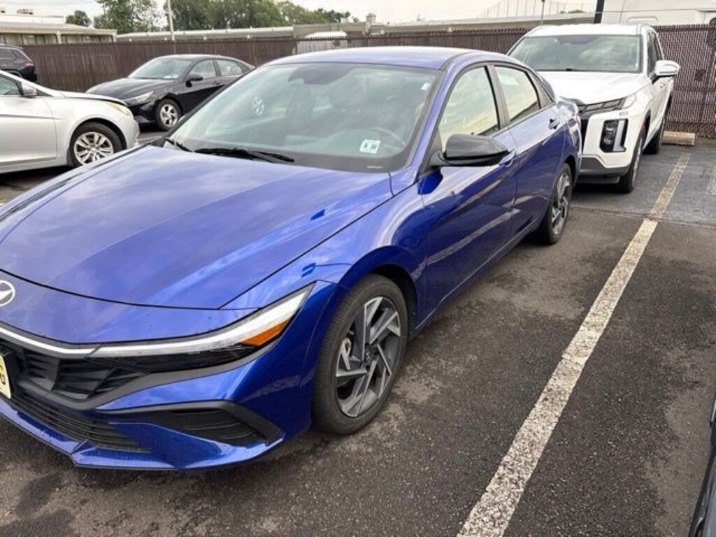 Certified 2025 Hyundai Elantra Hybrid SEL Sport Sedan