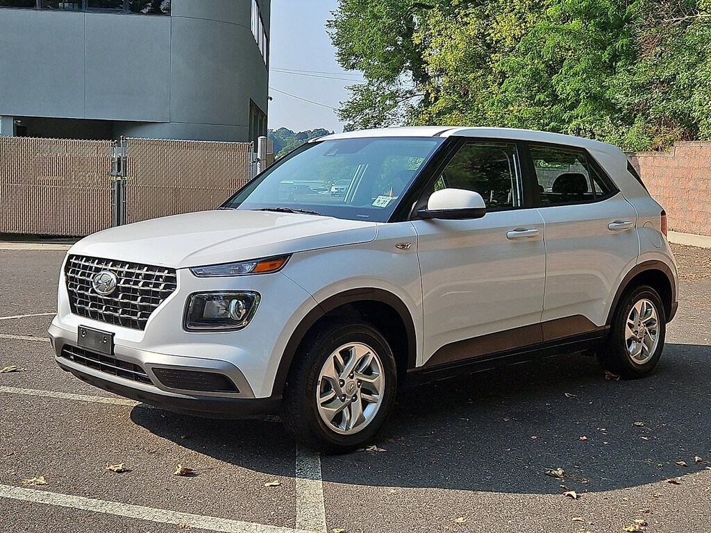 Used 2022 Hyundai Venue SE SUV