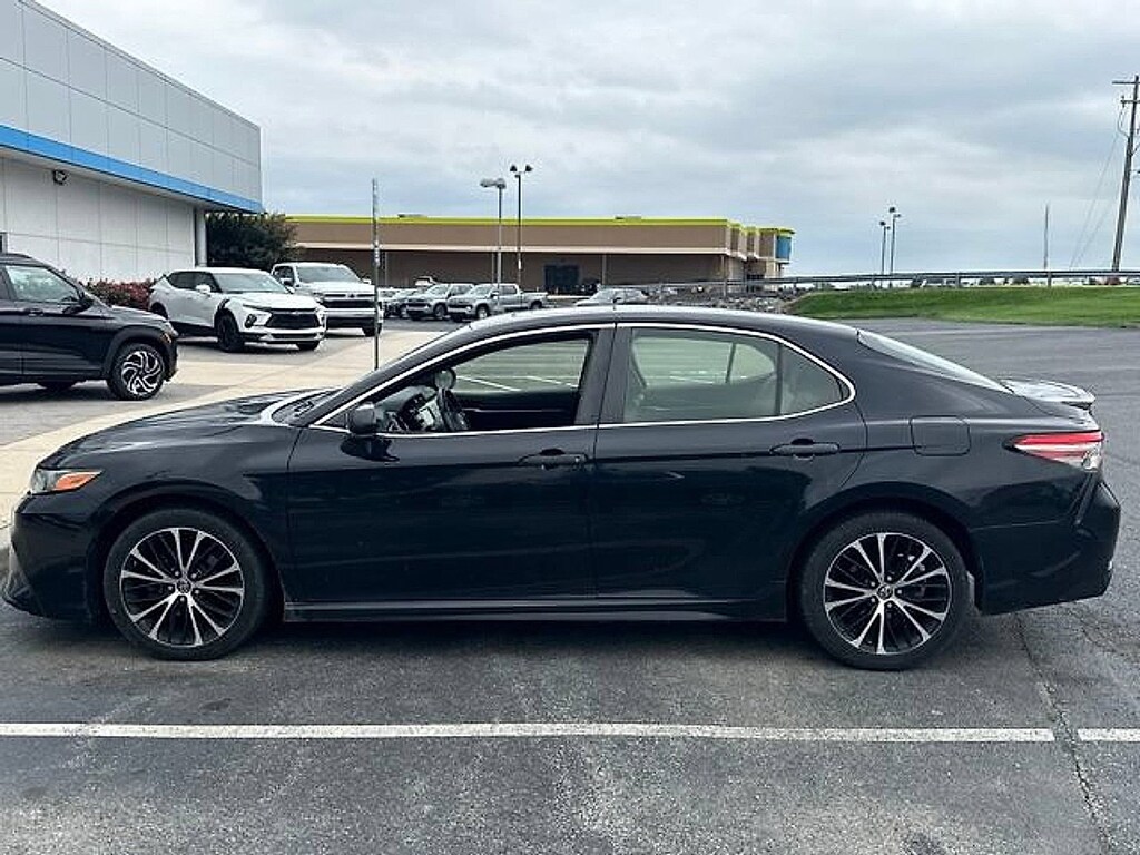 Used 2018 Toyota Camry L Sedan