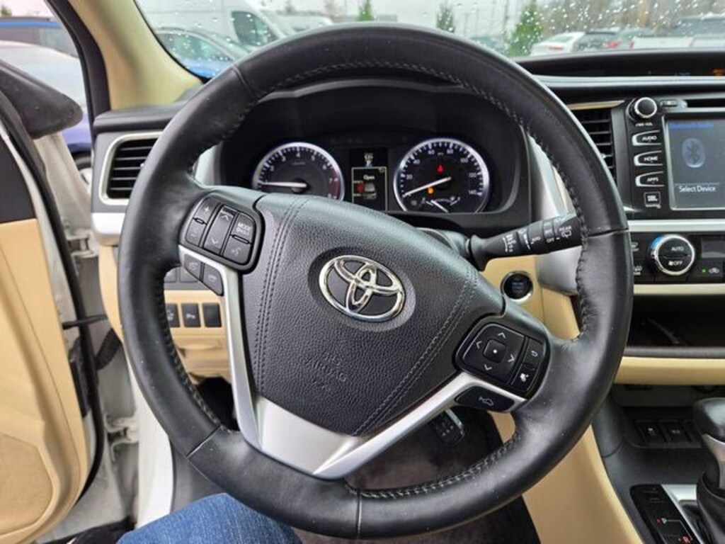 Used 2016 Toyota Highlander Limited Platinum V6 SUV