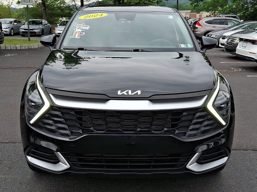 Used 2024 Kia Sportage LX SUV