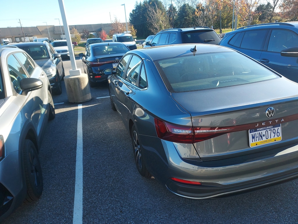 Certified 2025 Volkswagen Jetta SE Sedan
